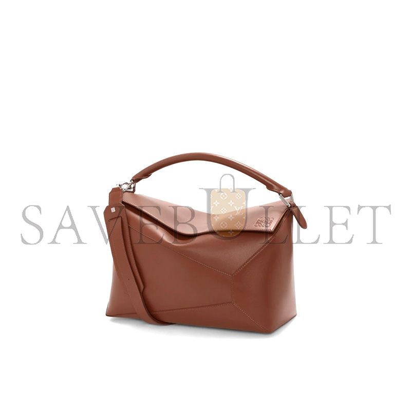 LOEWE LARGE PUZZLE BAG IN SHINY CALFSKIN B510P00X01 (33*21.5*14.7cm) LOEWE LARGE PUZZLE BAG IN SHINY CALFSKIN B510P00X01 (33*21.5*14.7cm)